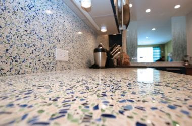 Home 10 Imagem de Pia em Granilite Restaurada Alto Brilho - Revitalização de Granilite - LR Polimentos